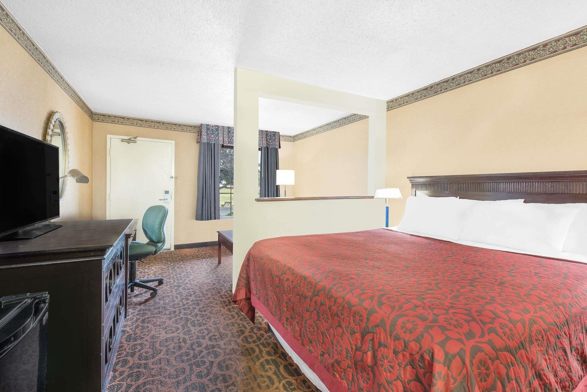 Days Inn & Suites By Wyndham York Exterior photo